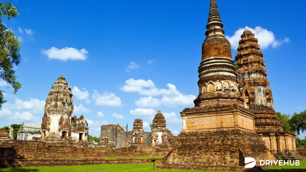 ที่เที่ยวลพบุรี - วัดพระศรีรัตนมหาธาตุ (Wat Phra Si Rattana Mahathat)