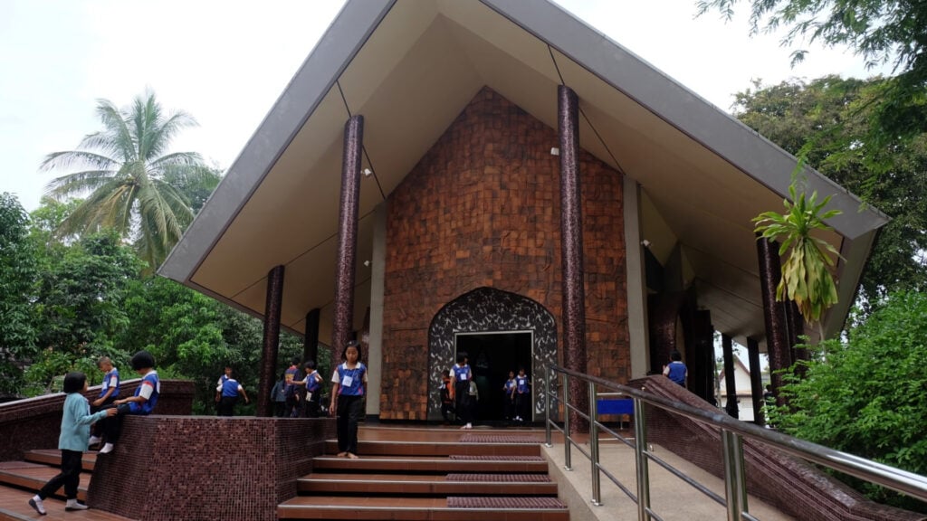 ที่เที่ยวสกลนคร - วัดป่าสุทธาวาส (Wat Pa Suttawat)