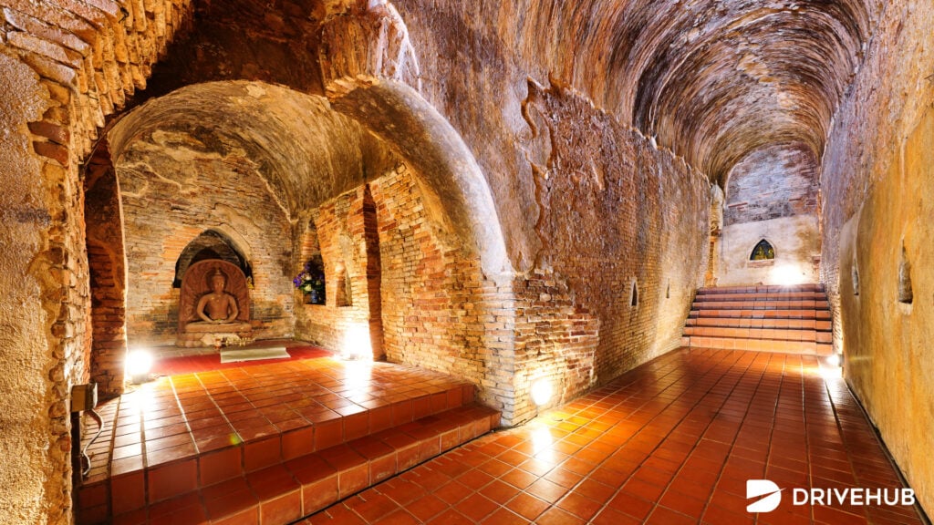 ที่เที่ยวในเมืองเชียงใหม่ - วัดอุโมงค์ สวนพุทธธรรม (Wat Umong Suan Putthatham)