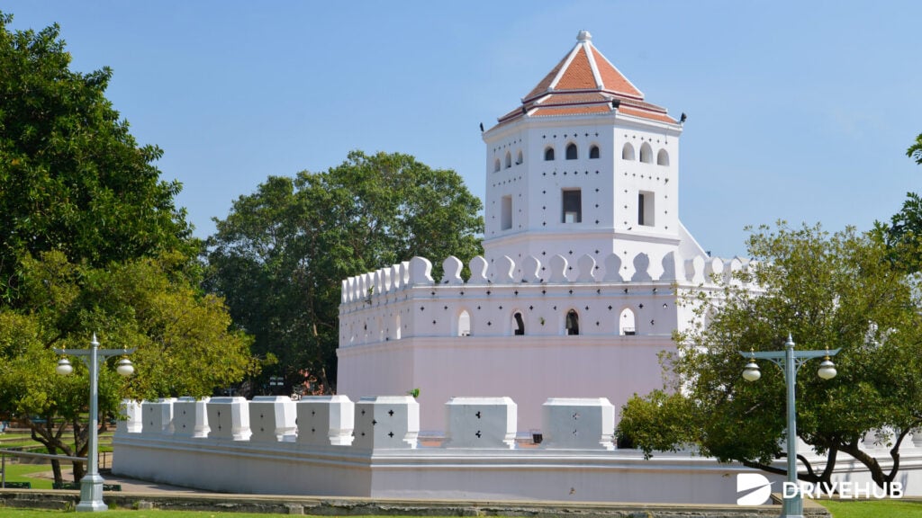 ที่เที่ยวกรุงเทพฯ - สวนสันติชัยปราการ (Santi Chai Prakan Park)