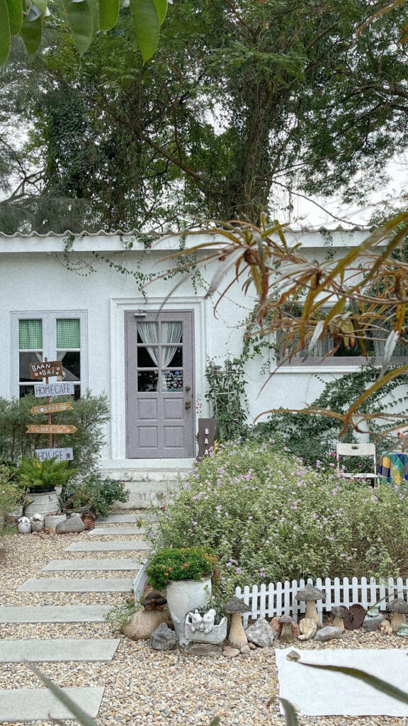 คาเฟ่นครปฐม - บ้านใบคาเฟ่ (BaanbaiCafe)