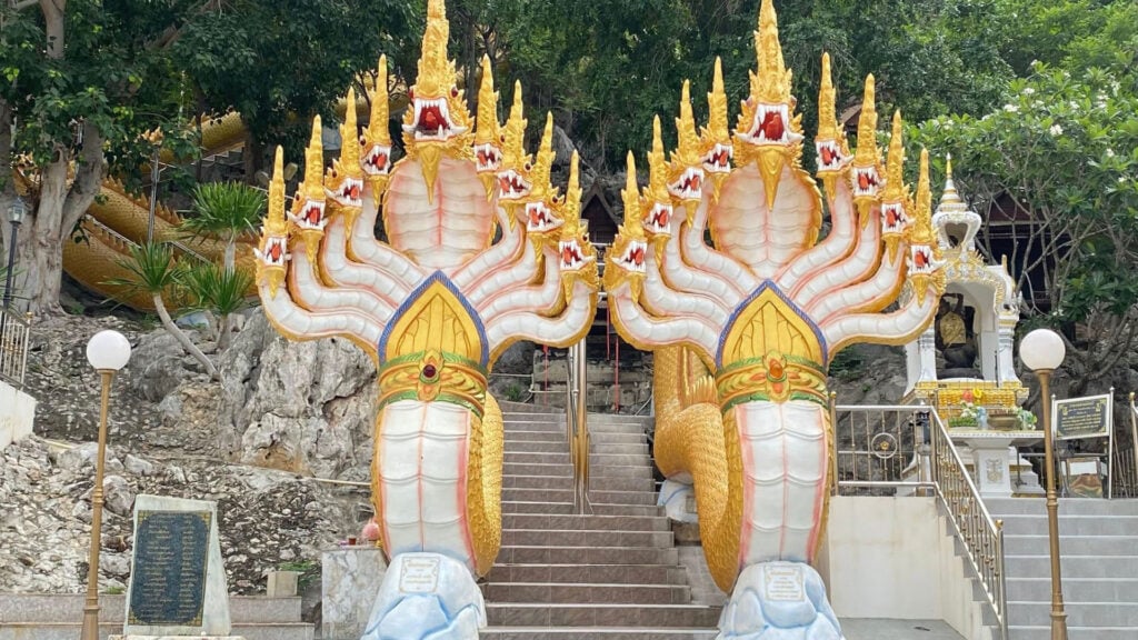 วัดกาญจนบุรี - วัดพุทธกาญจนมุนี - วัดวังปลาหมู (Wat Phutta Kanchanamuni)