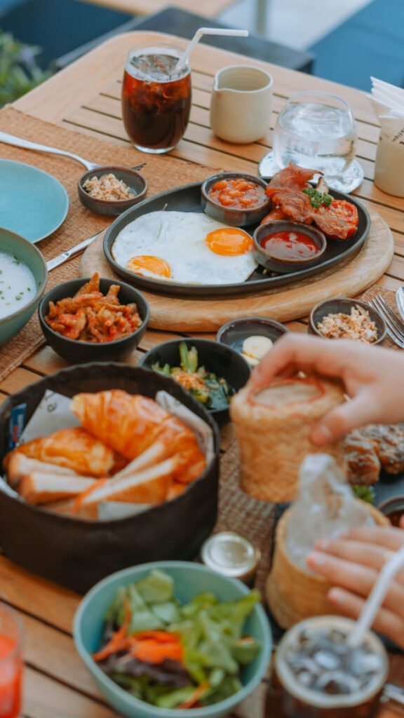 ร้านอาหารอยุธยา - ศาลาบางปะอิน (Sala Bang Pa-In Eatery & Bar)