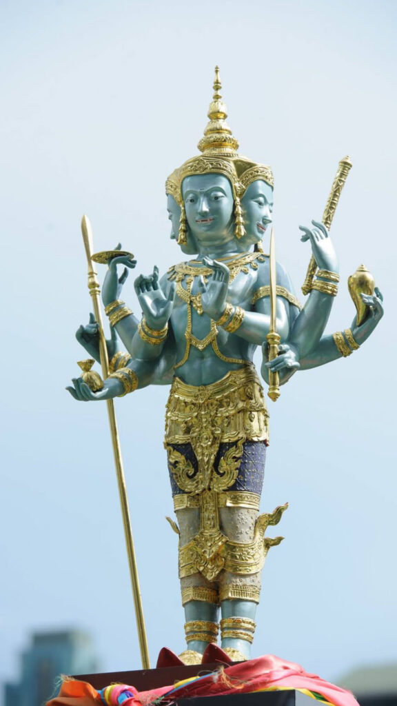 พิกัดขอพรเรื่องงาน - ท้าวจตุโลกบาล ตึกเกสร (Lord Tao Jatulokbal)