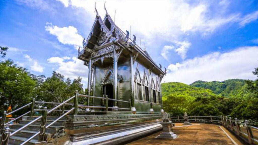 วัดกาญจนบุรี - วัดปากลำขาแข้ง (Wat Pak Lam Kha Khaeng)