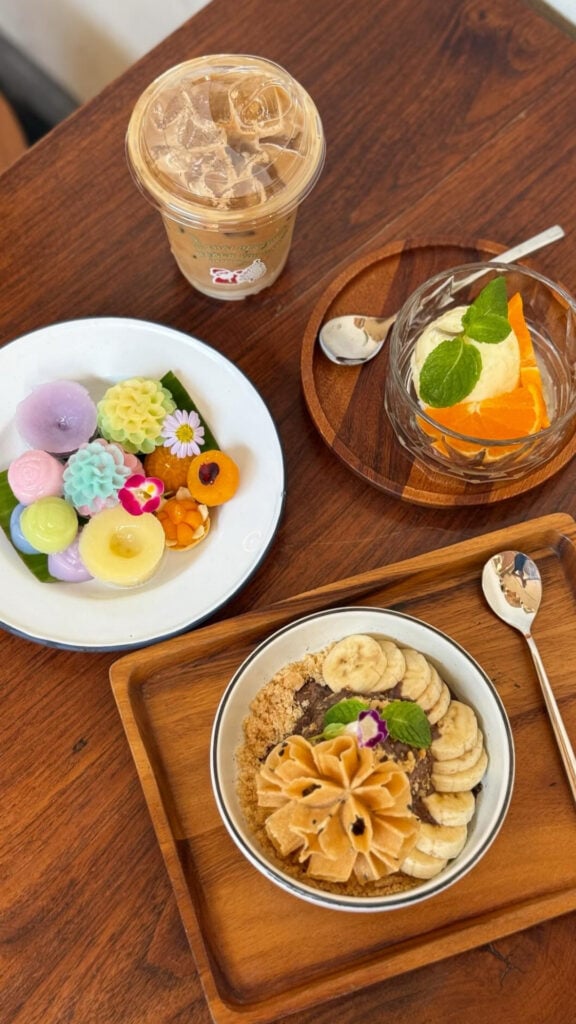 คาเฟ่อยุธยา - บ้านข้าวหนม (Baan Kao Nhom)