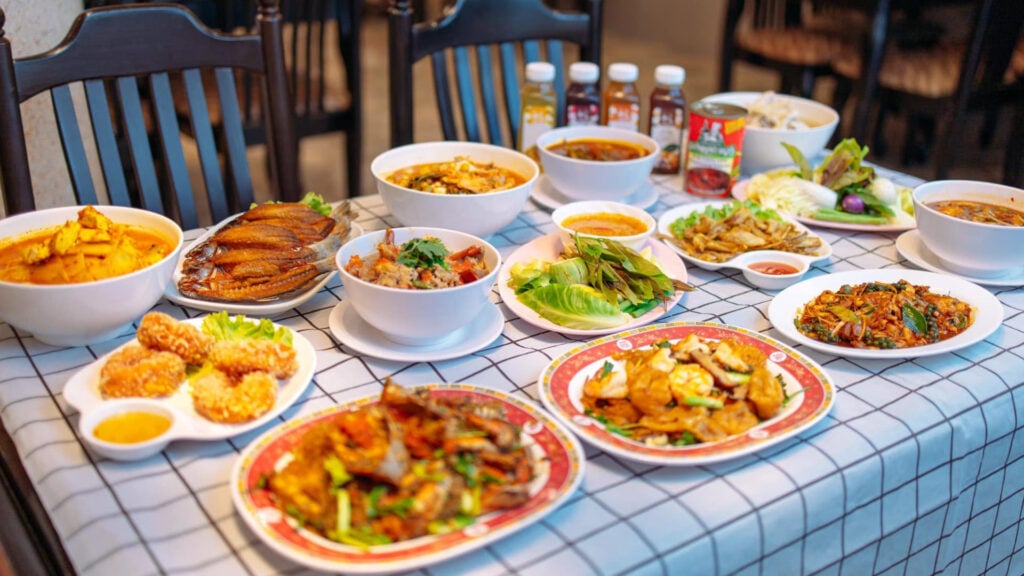 ร้านอาหารจันทบุรี - ครัวลุงเชย (Krua Loong Chaey Restaurant)