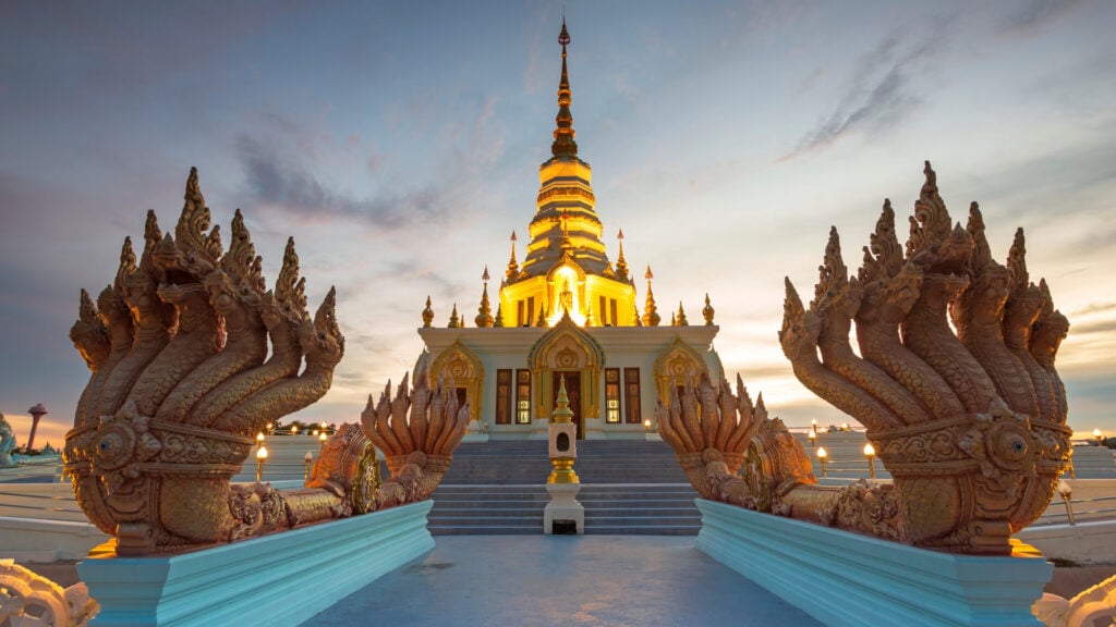 วัดชลบุรี - วัดแสนสุขสุทธิวราราม (Wat Saensuk Suthiwararam)