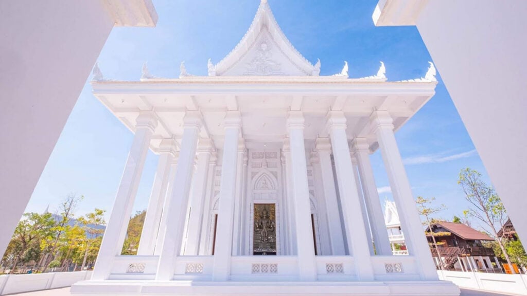 วัดชลบุรี - วัดพรประภานิมิต (Wat Phornprapha Nimit)