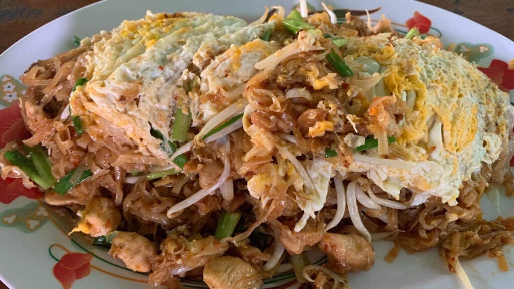 ร้านอาหารโคราช - ผัดหมี่กระโทกป้าเปลื้อง (Pa Plueng Mhee Kratok)