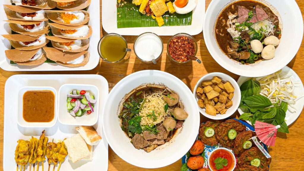 ร้านอาหารนนทบุรี - ก๋วยเตี๋ยวเรือโกแบ๋น (Ko Ban Boat Noodle)