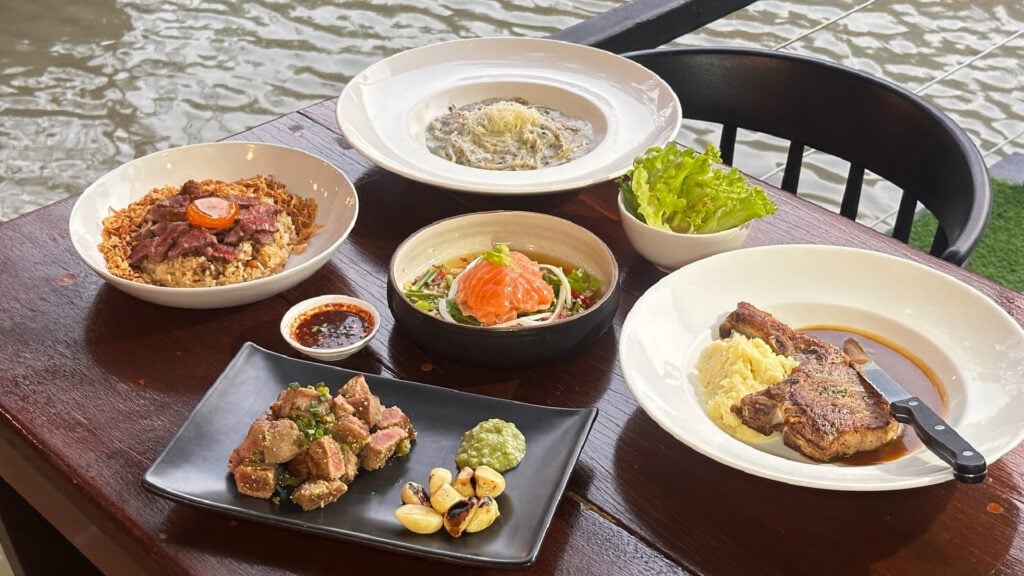 ร้านอาหารนนทบุรี - ฮิดเดน แบกยาร์ด (Hidden Backyard)